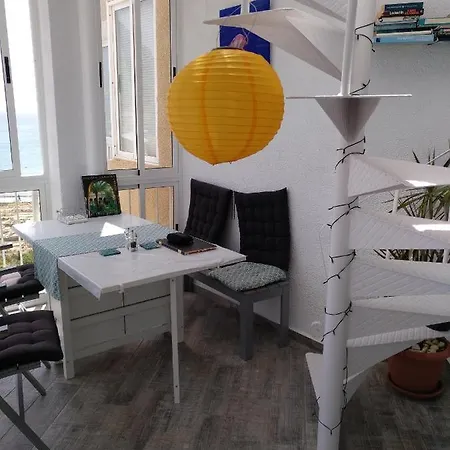 Atico En Con Vistas 아파트