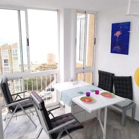 Atico En Con Vistas 아파트 칼페